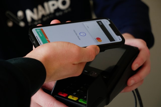 contactless payments - touchless technology