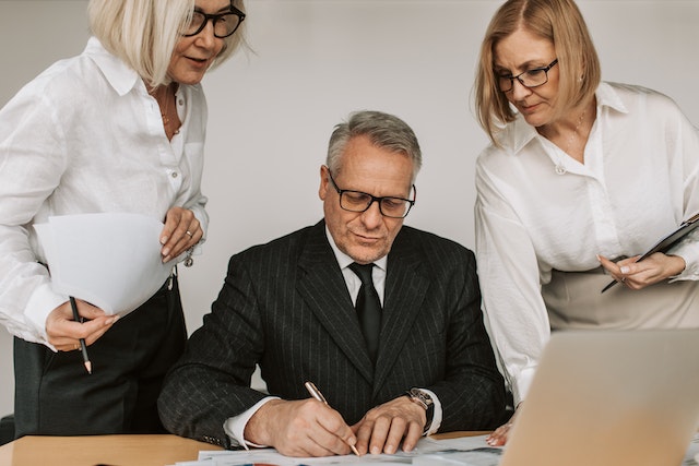  The Advantages of Hiring Contract Lawyers