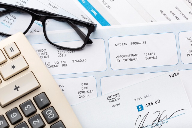  Why You Should Regularly Check Your Pay Stubs: Key Reasons